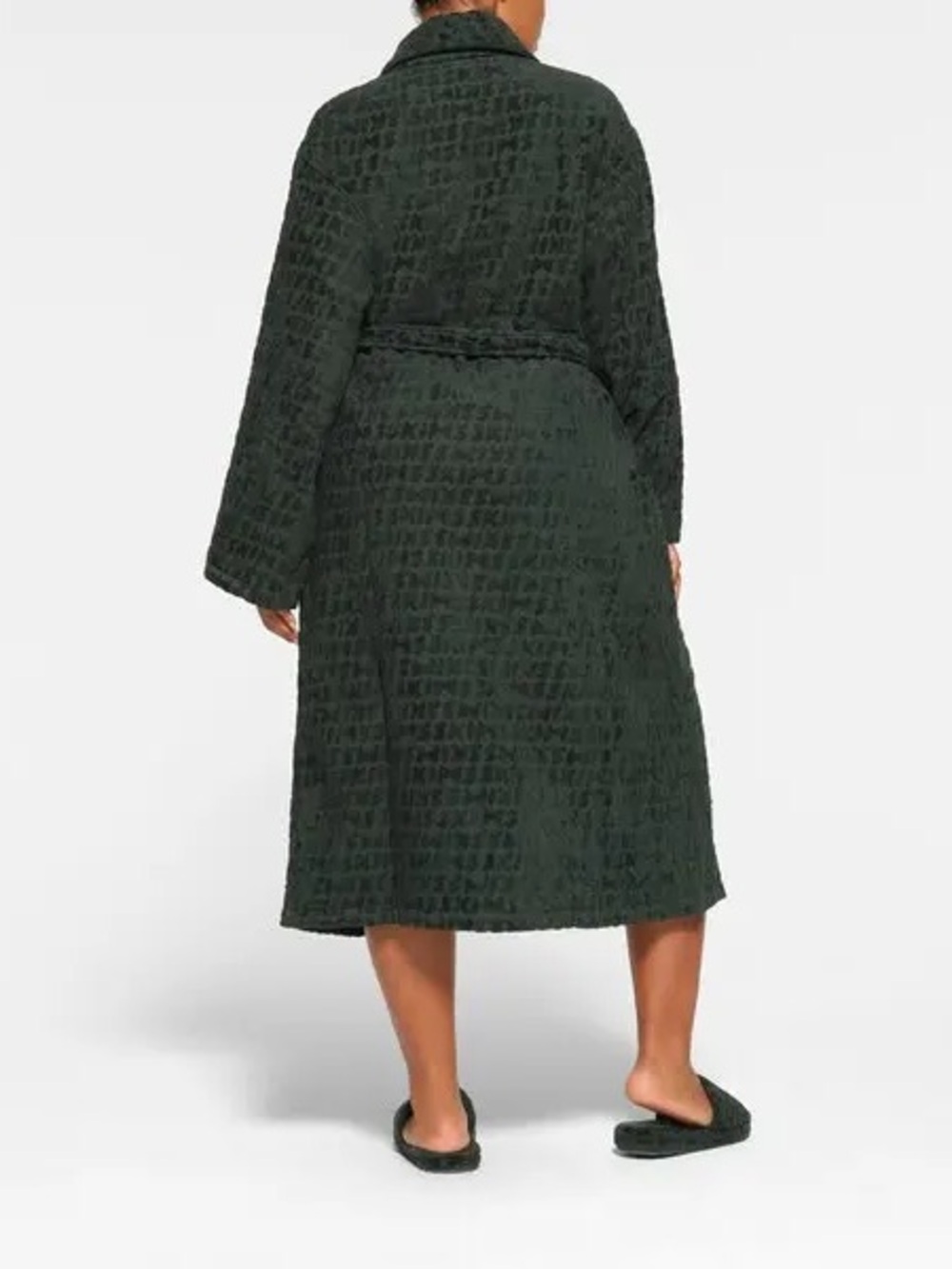 SKIMS Spa Terry Robe in Pine - Picture 4 of 7